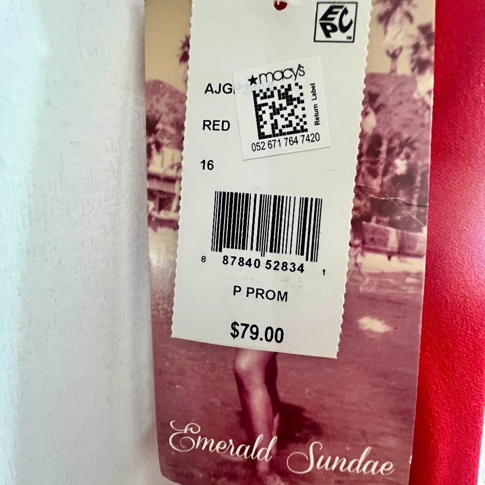 NWT Emerald Sundae Red Dress Size 16